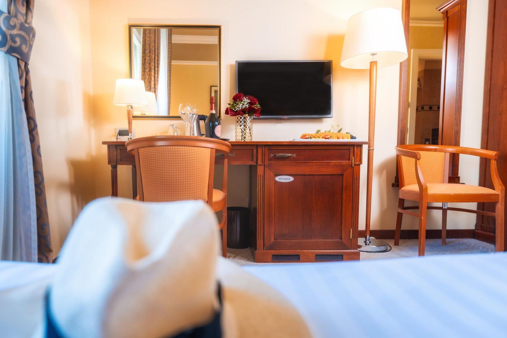 Bristol Hotel オパティヤ エクステリア 写真