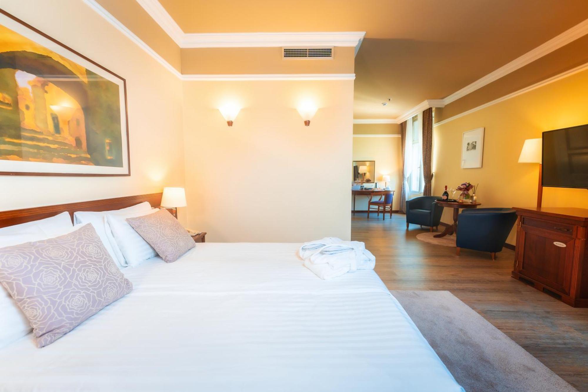 Bristol Hotel オパティヤ エクステリア 写真