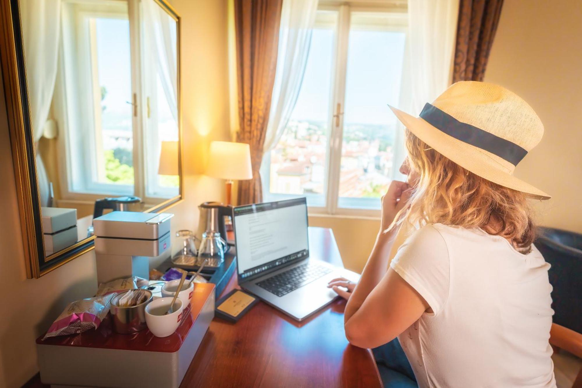 Bristol Hotel オパティヤ エクステリア 写真