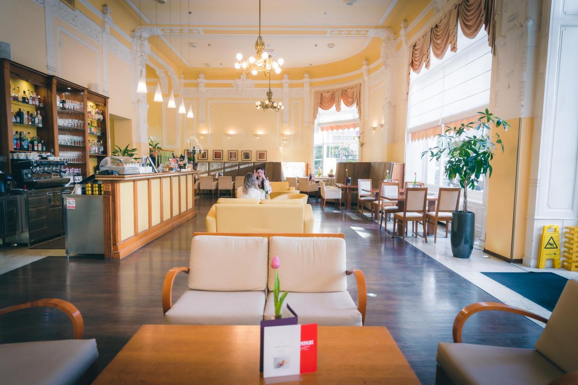 Bristol Hotel オパティヤ エクステリア 写真