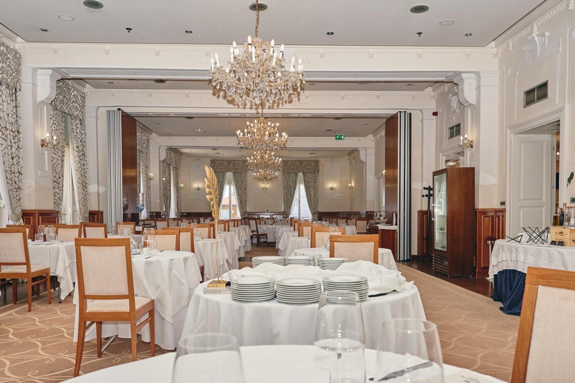 Bristol Hotel オパティヤ エクステリア 写真